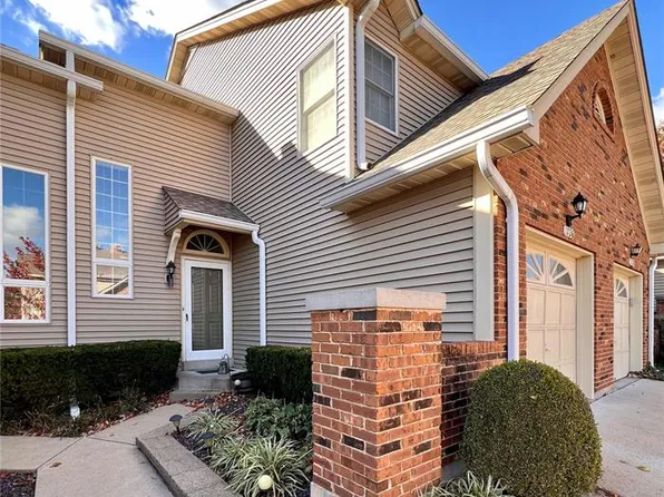 1726 Blue Oak Dr, Chesterfield, MO 63017