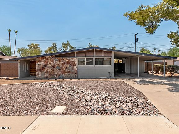 2nd image of 915 W HEATHER Drive
