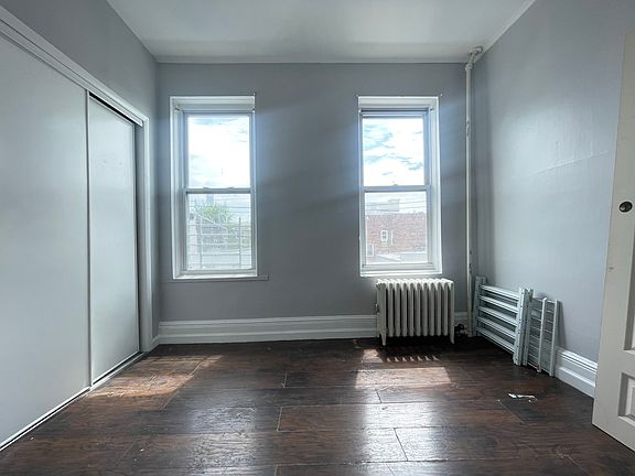 4th image of 90 Lake St #6E