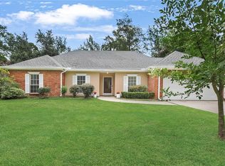 202 Richland Dr E, Mandeville, LA 70448