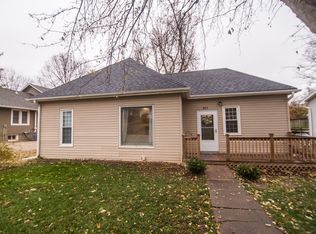 411 N Vine St, Glenwood, IA 51534
