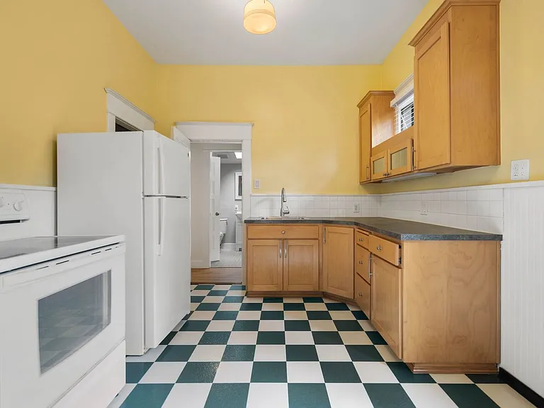 712 SW 3rd Pl — Photo 13