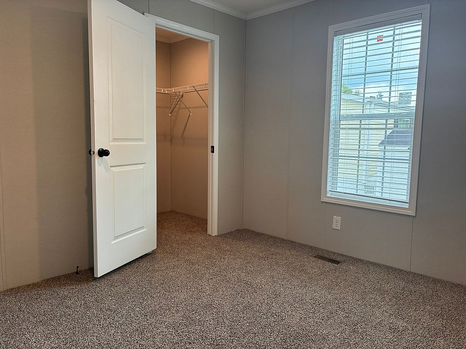 1st image of 2549 Loch Lomond Dr #232