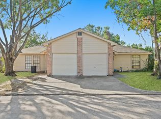 10021 Emerald Creek Dr, Houston, TX 77070