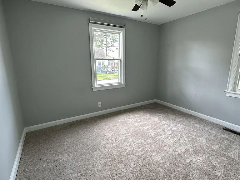 3301 Vimy Ridge Ave — Photo 6