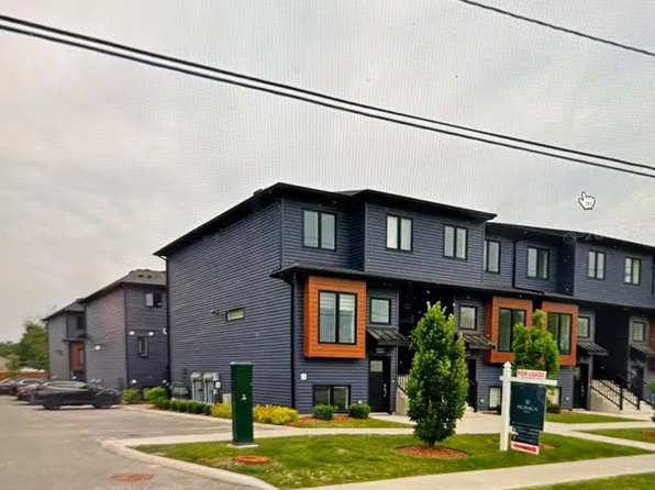 781 Clare Ave #111, Welland, ON L3C 3B9