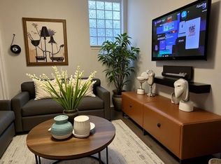 2143 S Fairfield Ave #1R, Chicago, IL
