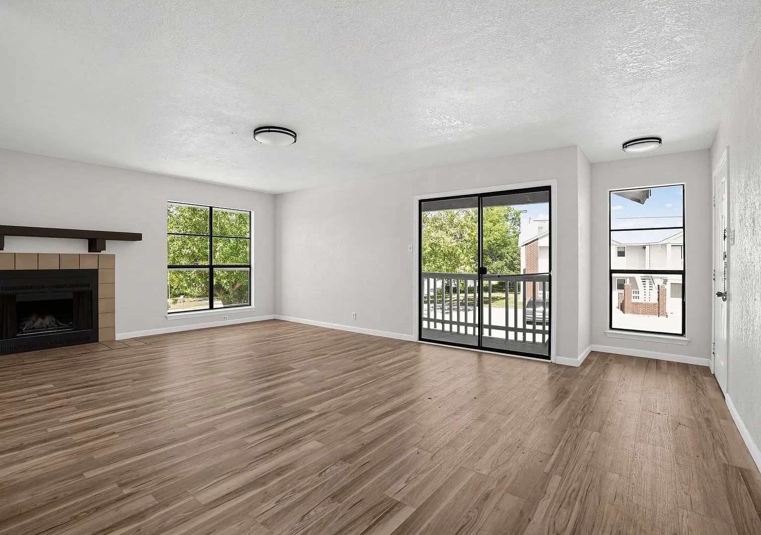 Beautiful 2-Bedroom, 2-Bath Home Near Downtown San Antonio | Brand-New Appliances! — Photo 2
