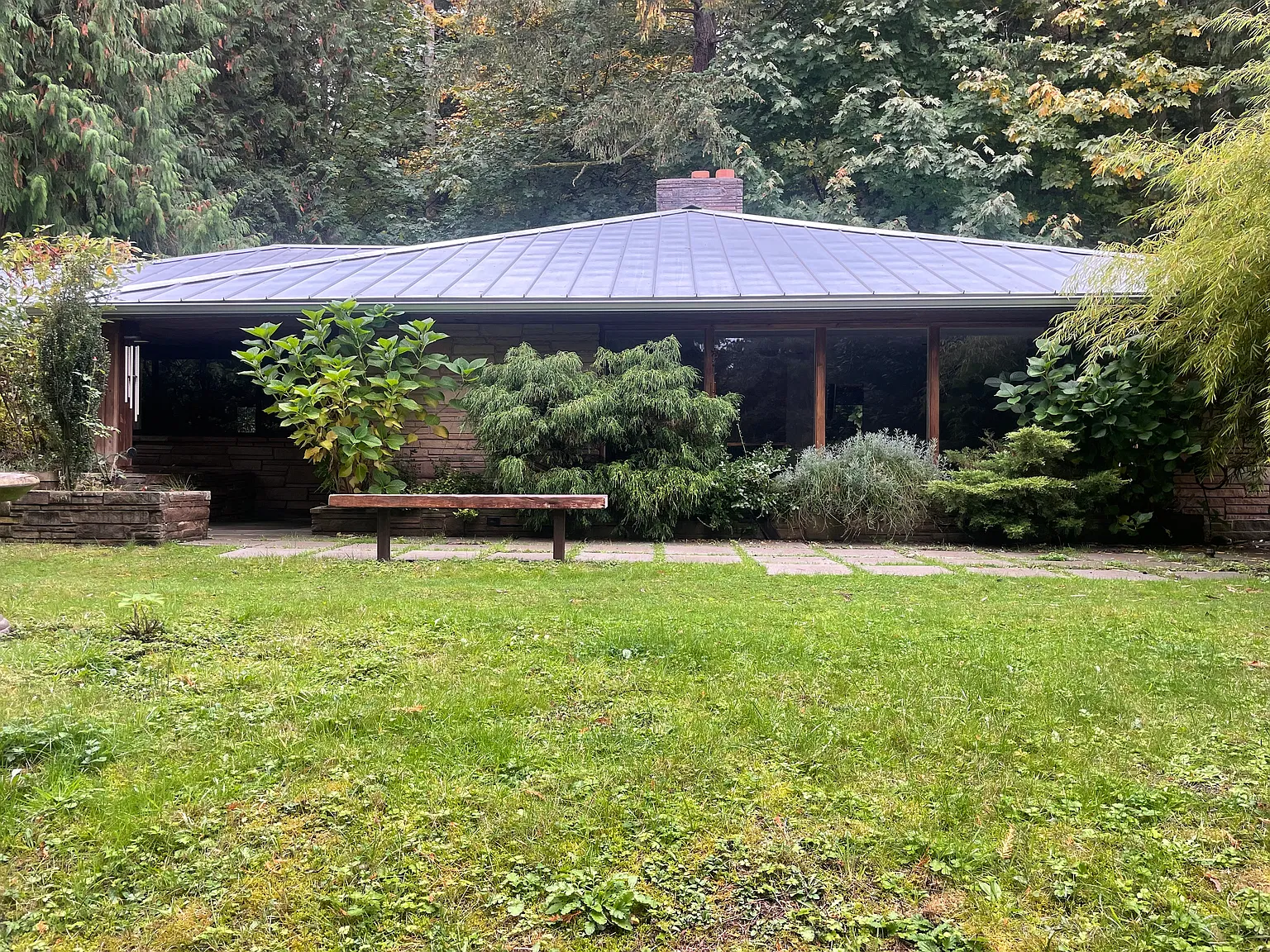 5 bed, 3730 sqft, $7,500 — Photo 1