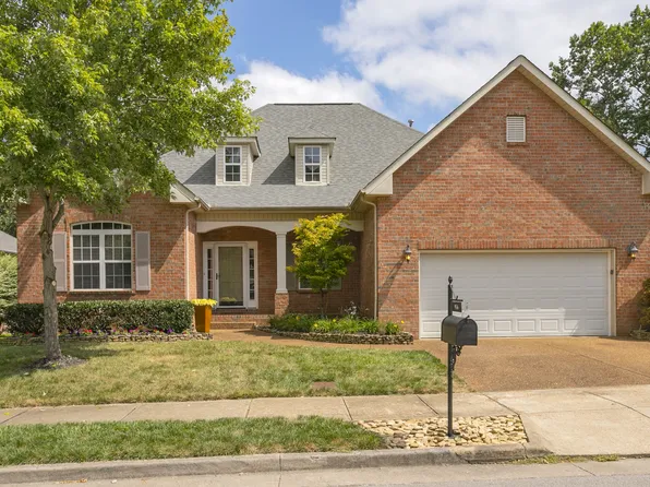 956 Century Oak Dr, Nashville, TN 37211