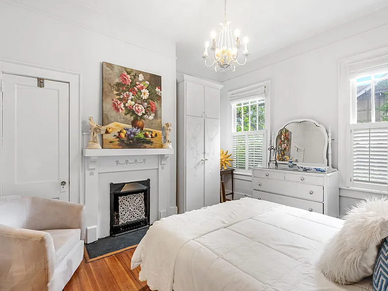 112 Capers St — Photo 12