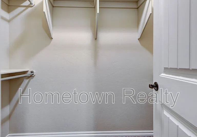 463 S Fretz Ave — Photo 17