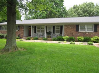 301 Boxwood Dr, Paducah, KY 42001