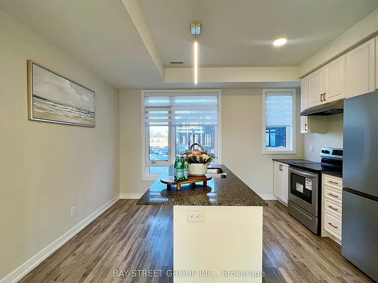 370 Red Maple Rd #13 — Photo 9