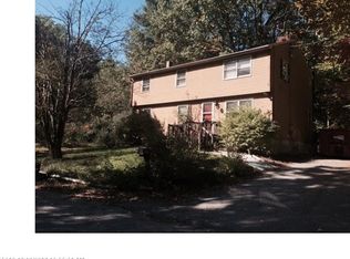 26 Webster St, Springvale, ME 04083