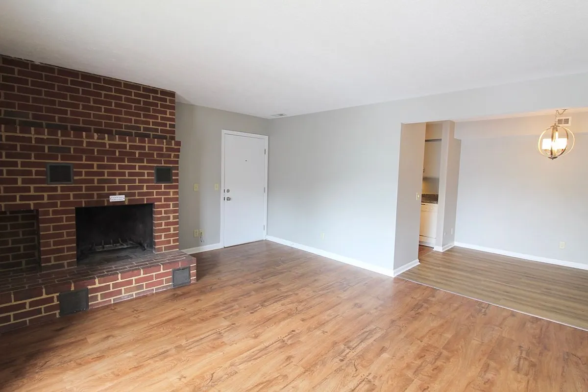 Building Photo - 1030-8 Blue Ridge Dr