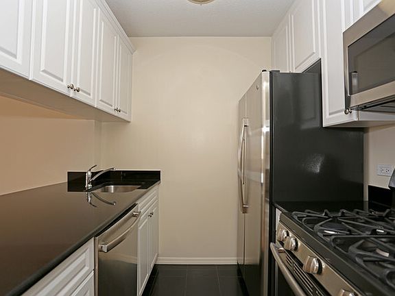 2nd image of 151 E 31st St #6D