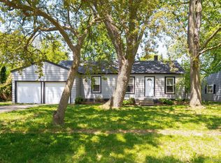 33824 Rhonswood St, Farmington, MI 48335