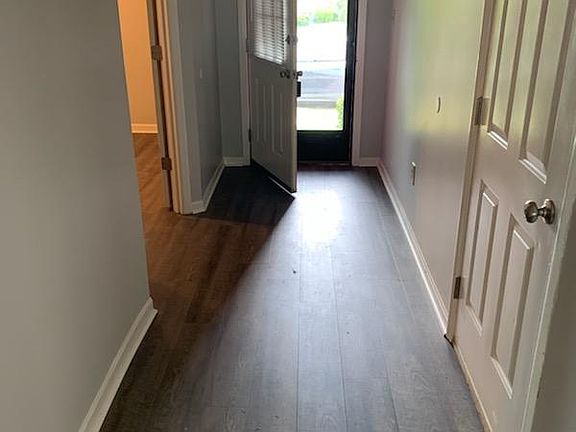 3rd image of 3796 Kenesaw Dr