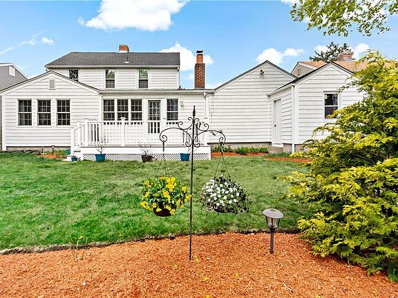 3rd image of 181 Don Ave E
