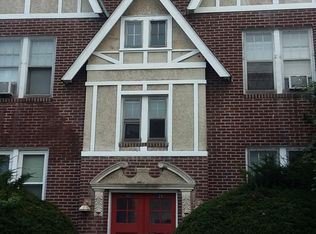 28 Beacon St APT 6, Hartford, CT 06105