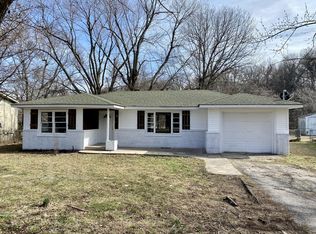 707 Gibson Ave, Neosho, MO 64850