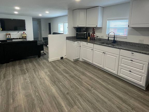 2nd image of 18 Camino Real Ct