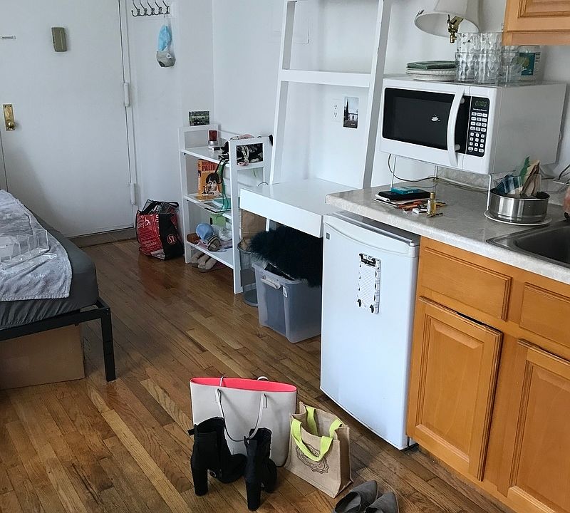 2nd image of 218 1st Ave #1E
