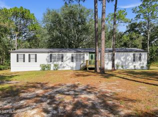124 Hour Glass Cir, Hawthorne, FL 32640