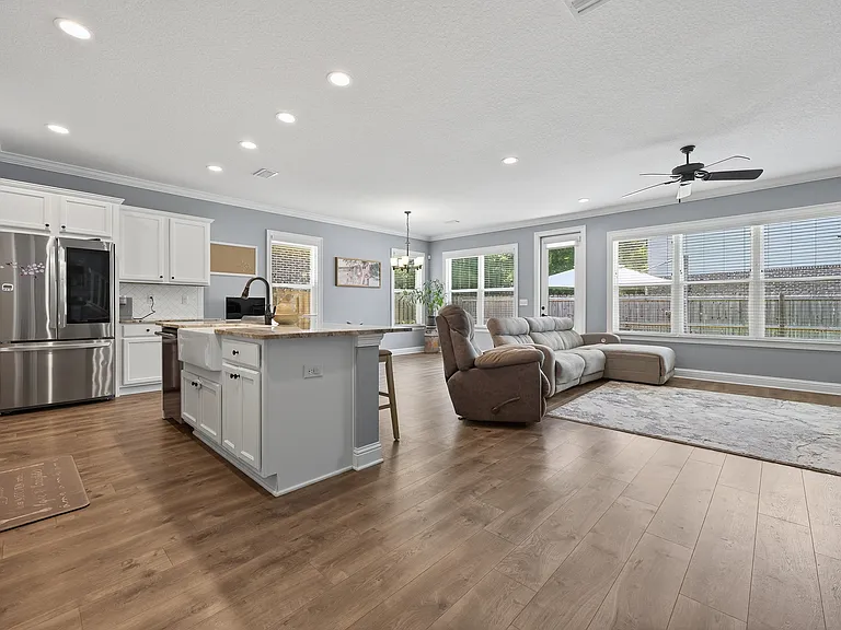 90 Laurel Oaks Dr — Photo 3