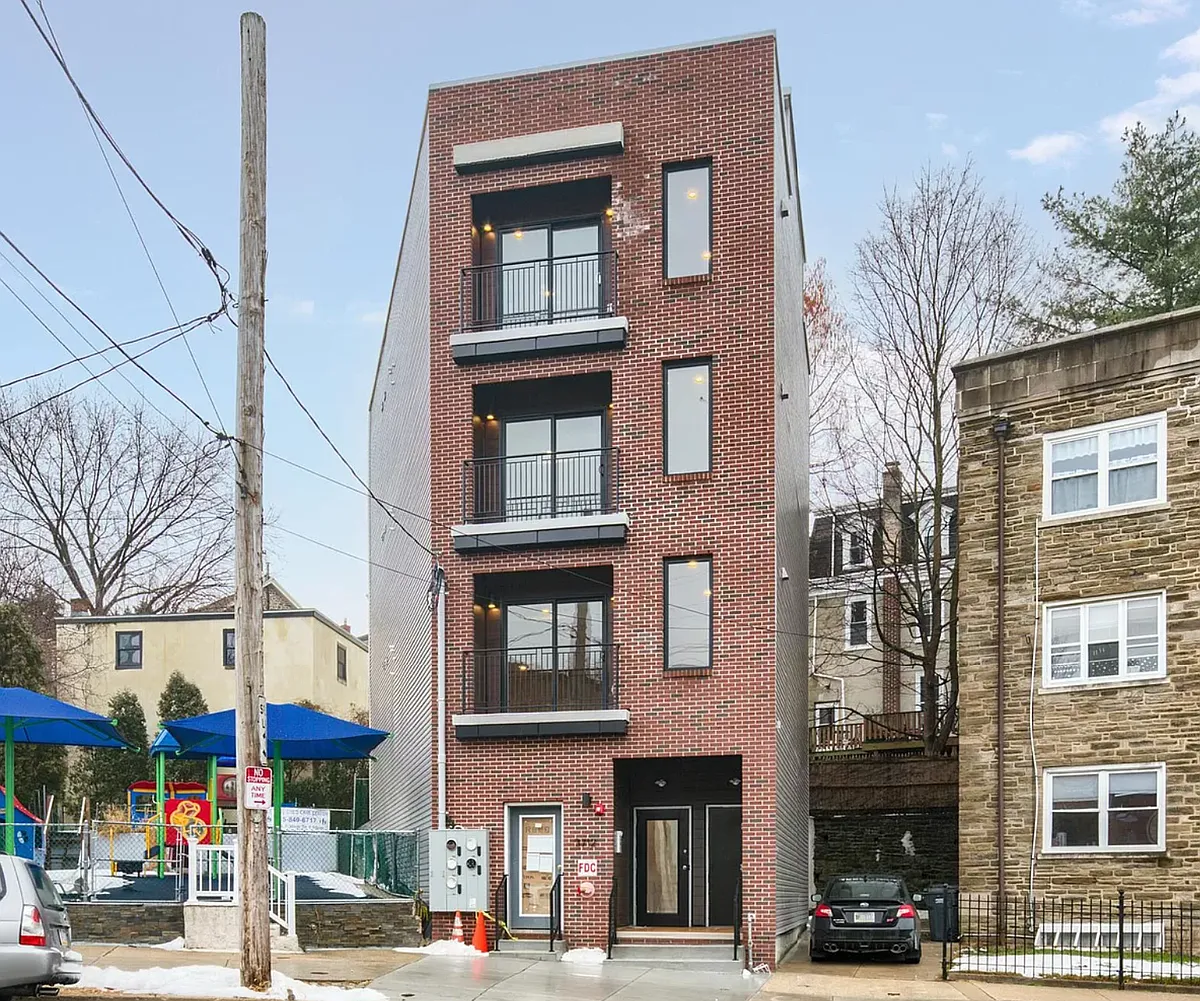 Building Photo - 3712 Midvale Ave #2