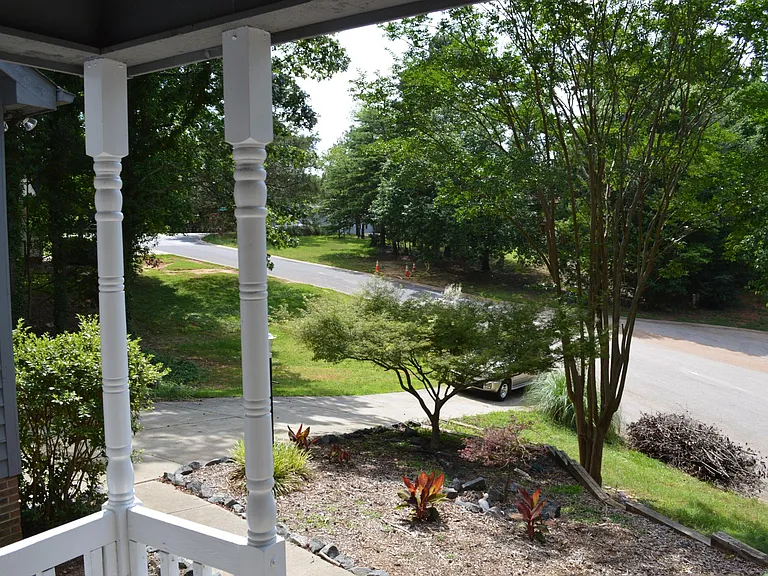 4167 Greenview Ct — Photo 2