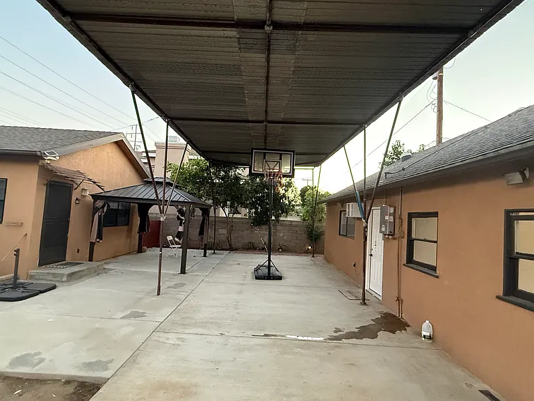 10257 Olive St — Photo 58