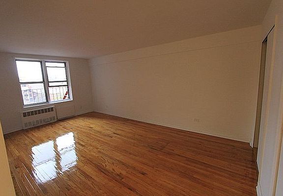 3rd image of 144-87 41st Ave #115