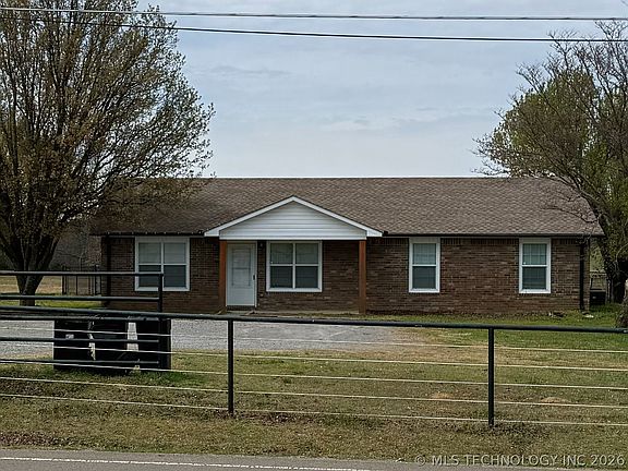 3rd image of 15593 N Bryant Rd