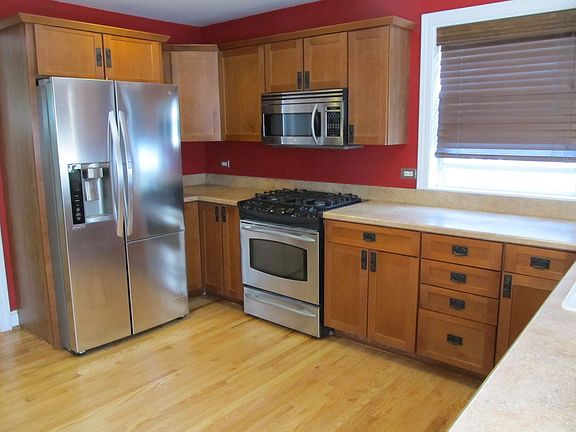5th image of 16729 Sayre Ave