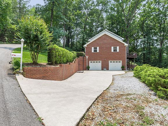 5th image of 2111/2115 Colonial Parkway Dr