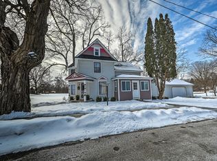 602 S Broad St, Holly, MI