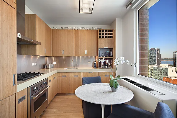 Rented by Stribling | media 8