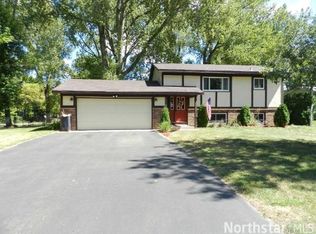 5394 Reed Pl, White Bear Township, MN 55110