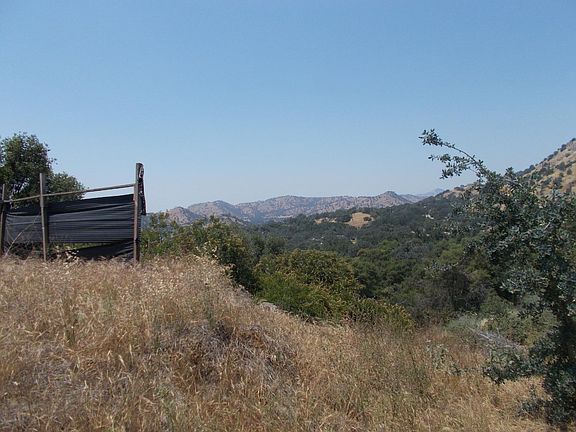 4th image of 533 Mound Ln