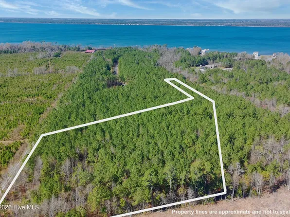 57 Eagle Nest Trail, Blounts Creek, NC 27814