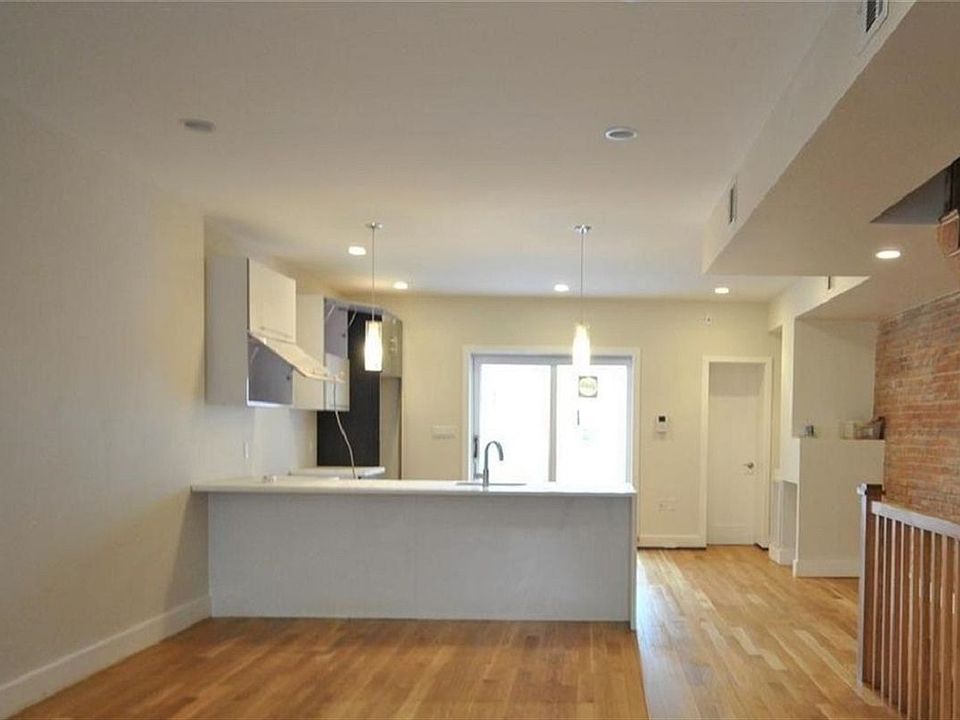 1st image of 576 Marcy Ave APT 1