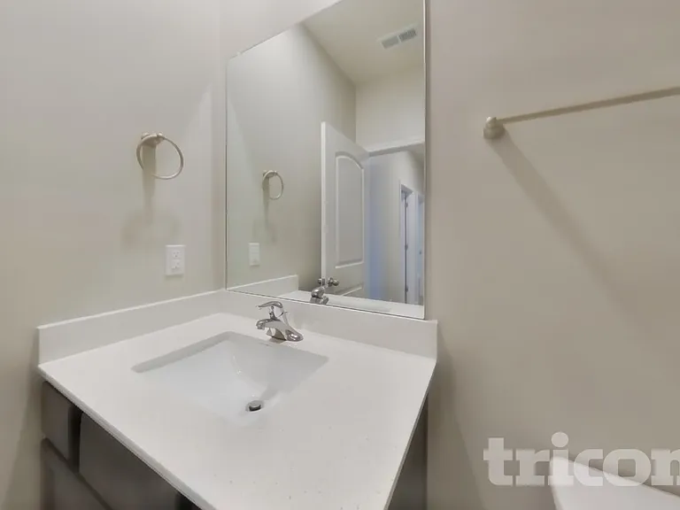 2818 Buzz St — Photo 15