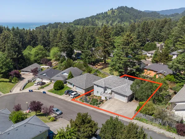 2477 NE 55th Ct, Lincoln City, OR 97367
