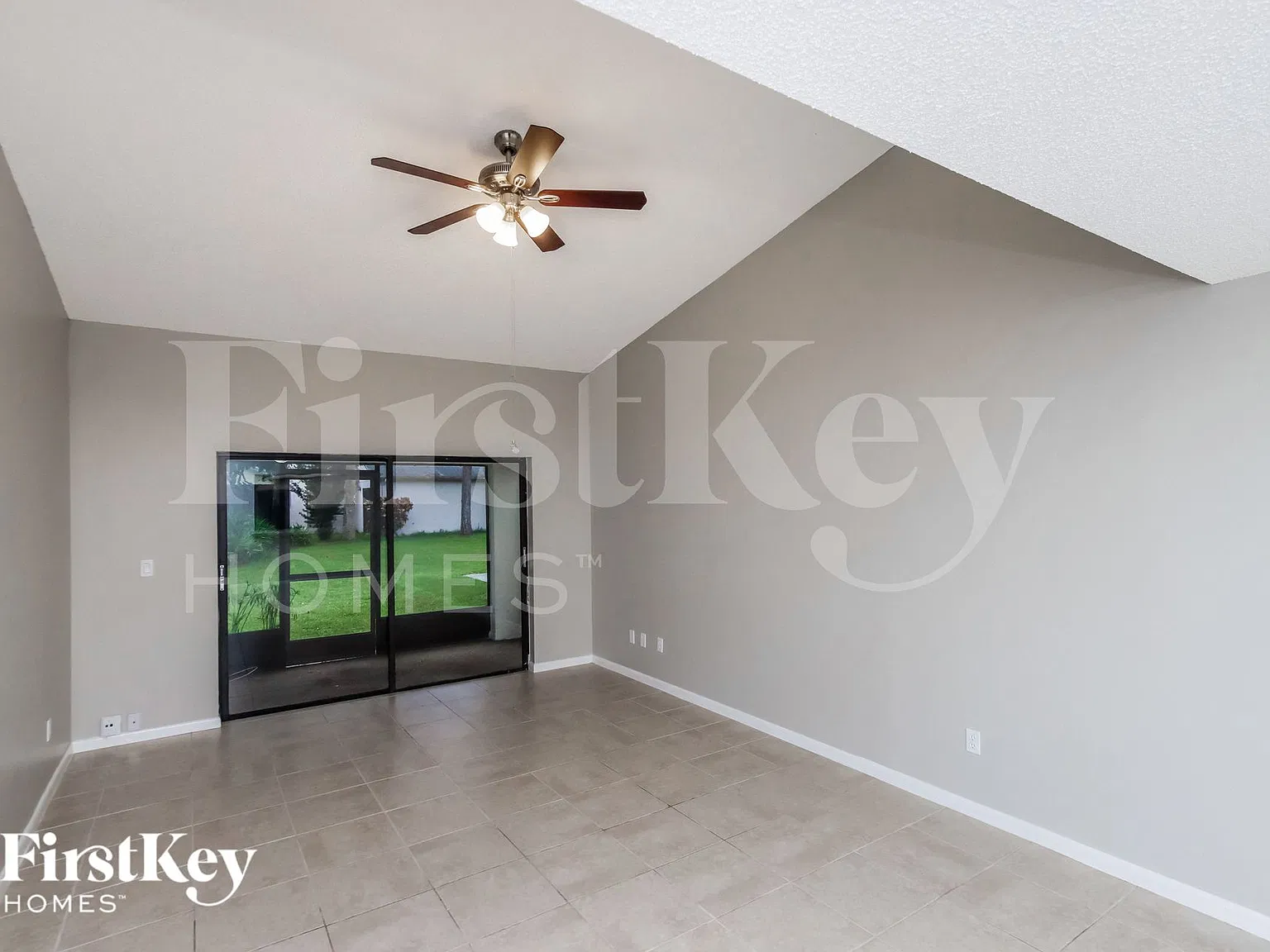 3 bed, 2.0 bath, 1400 sqft, $2,350 — Photo 3