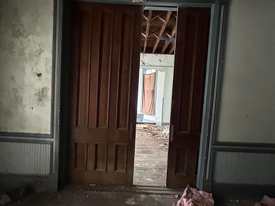 13th image of 311 N James Street
