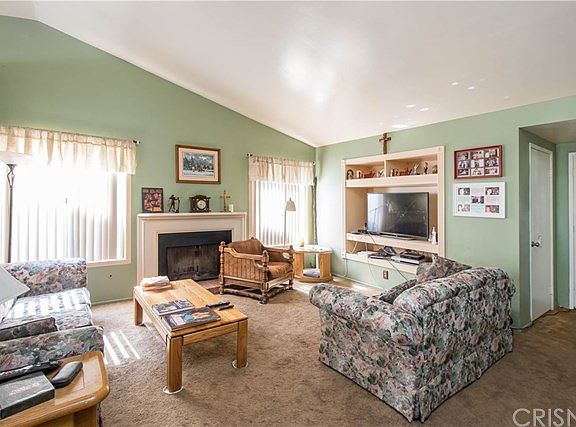 4th image of 28064 Florence Ln