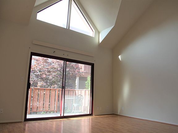 4th image of 4151 El Camino Way APT L