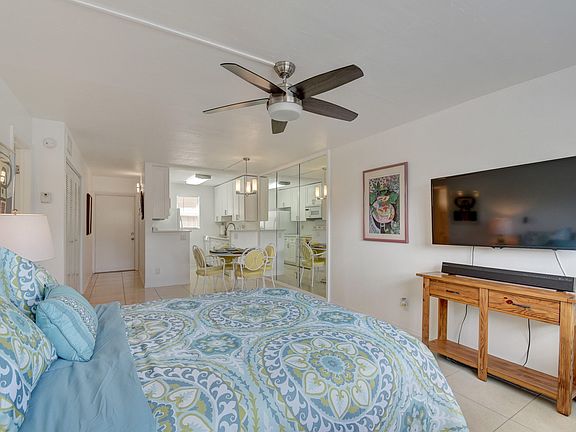 3rd image of 550 SW 2nd Ave APT 125